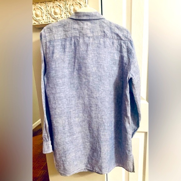 Garnet Hill Blue Linen Button Down Shirt Size Small - Picture 7 of 8